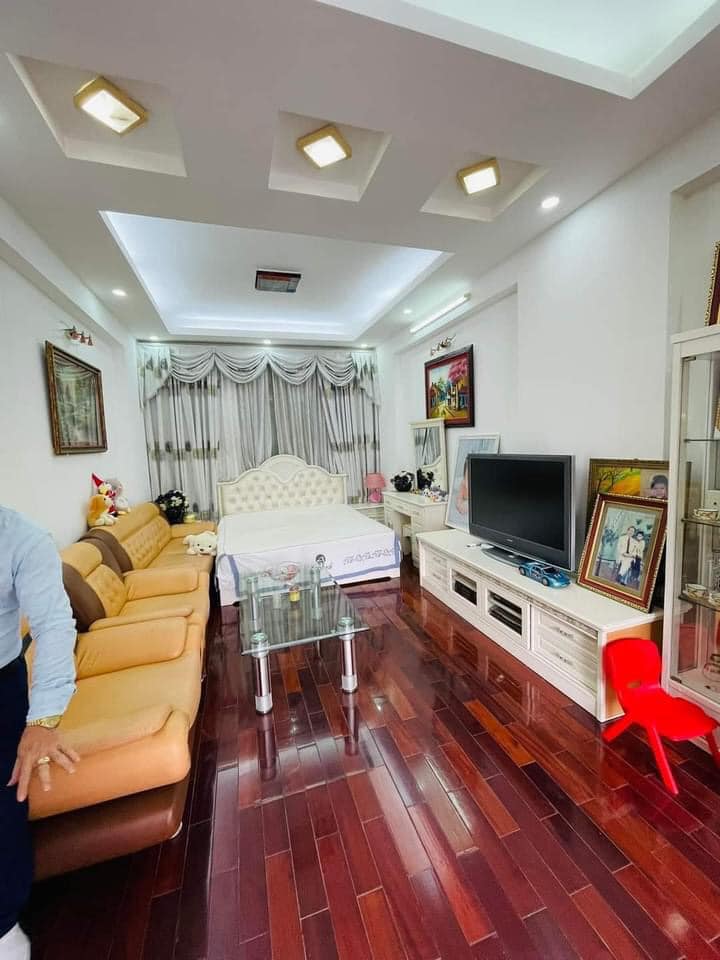 Nhà Kim Giang tặng full nội thất, 49m2, 5 tầng, chỉ 5.55 tỷ. 12228019