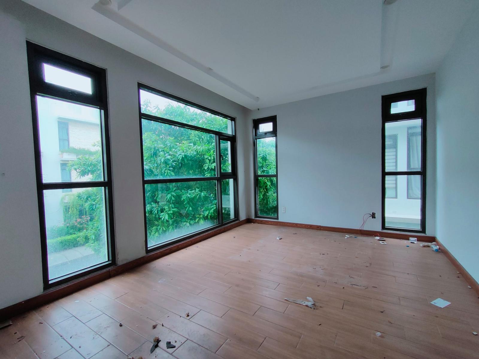 Bán biệt thự lô góc Hanoi Garden City Thạch Bàn DT 200m2 - 3 tầng - MT 11m - Giá: 28 tỷ 12234288