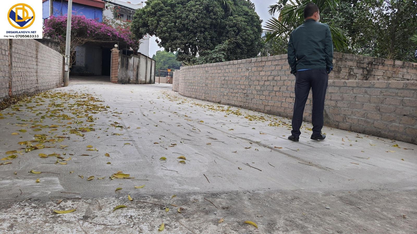 Bán đất xã sơn đông sơn tây 114m gần quốc lộ 21A chỉ hơn tỷ    12244694