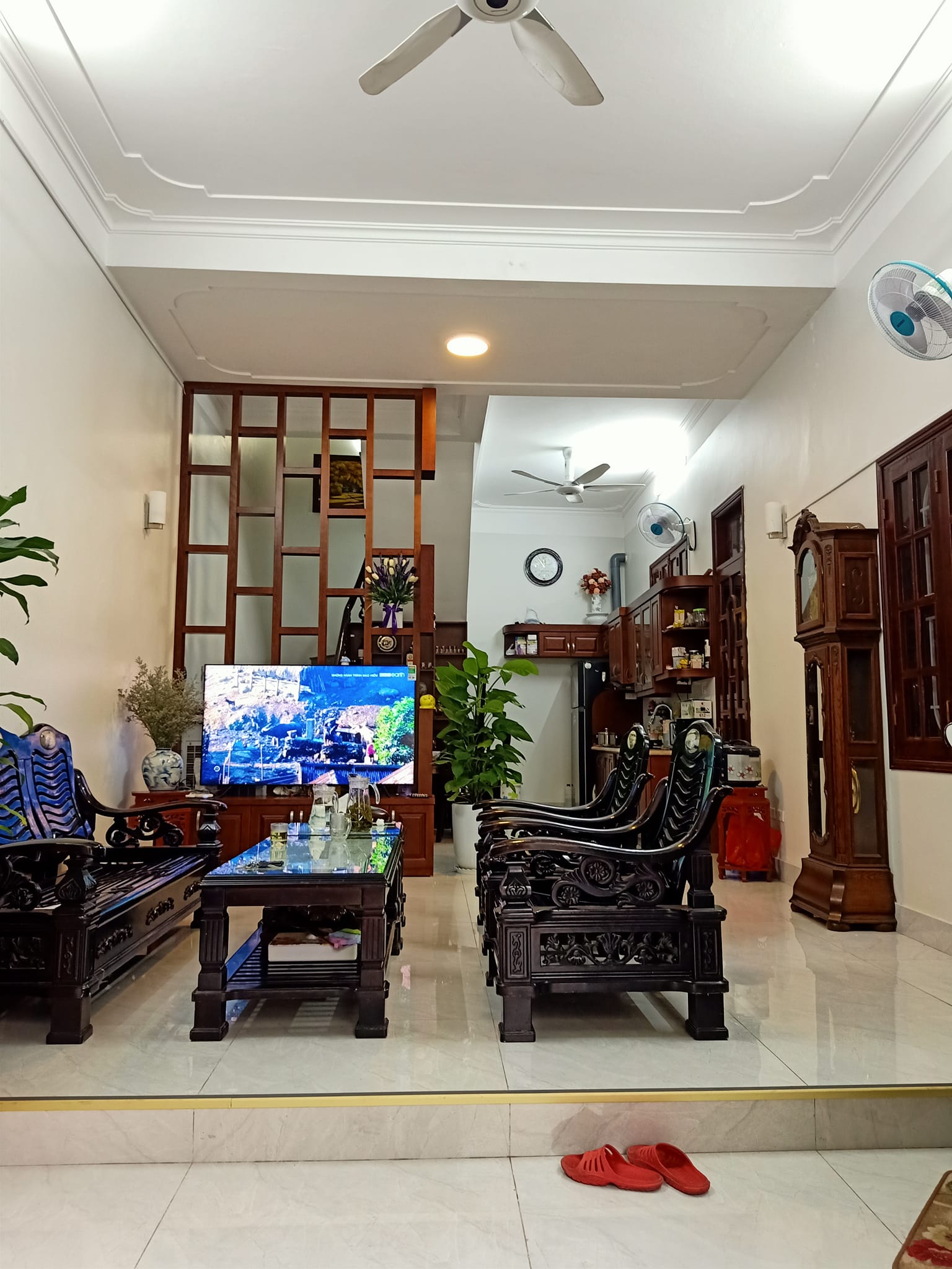 Bán nhà, Việt Hưng Long Biên, ngõ rộng, 50m ra đường ô tô đua, 45m2, 4 tầng, 2.5 tỷ 12264382