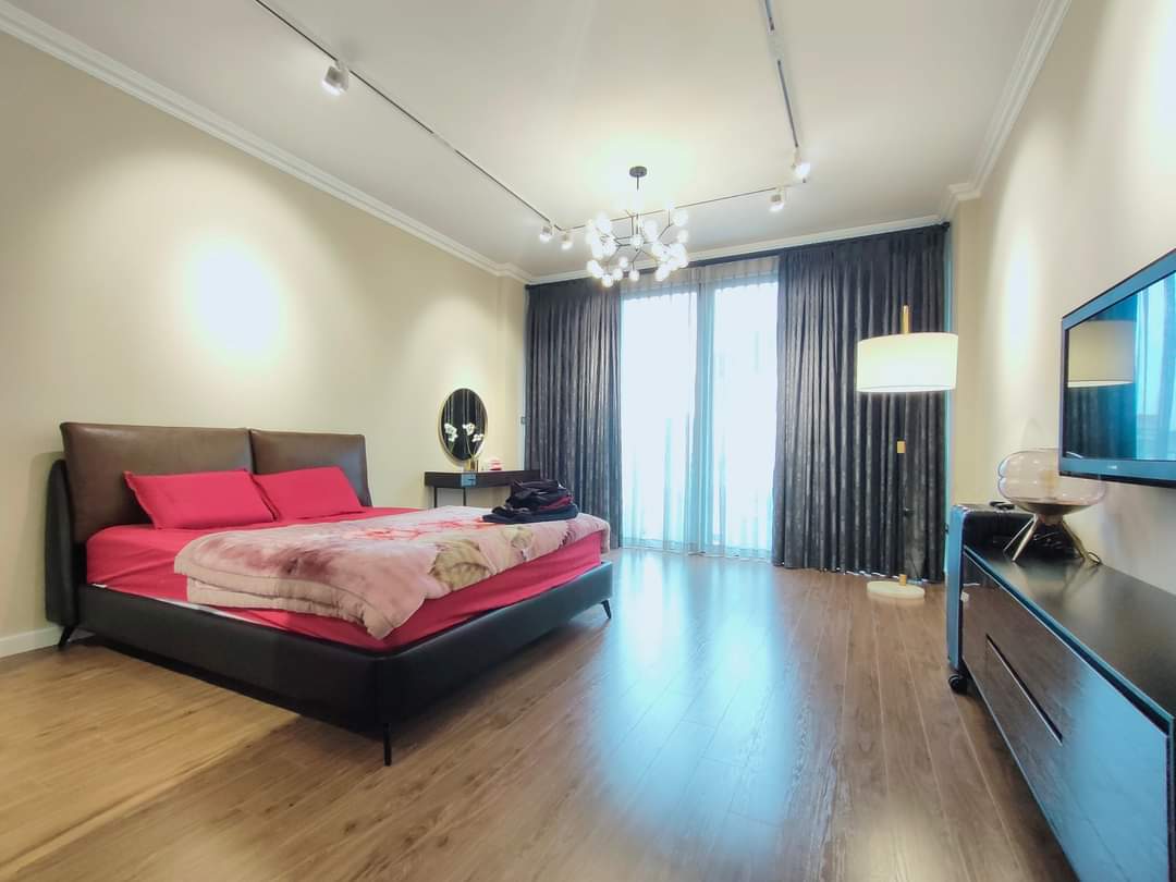 Bán nhà đường Nguyễn Văn Cừ, Long Biên, Thang máy, Gara Ô tô 12271054