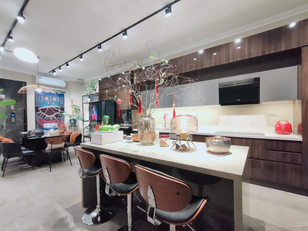 Bán nhà đường Nguyễn Văn Cừ, Long Biên, Thang máy, Gara Ô tô 12271054