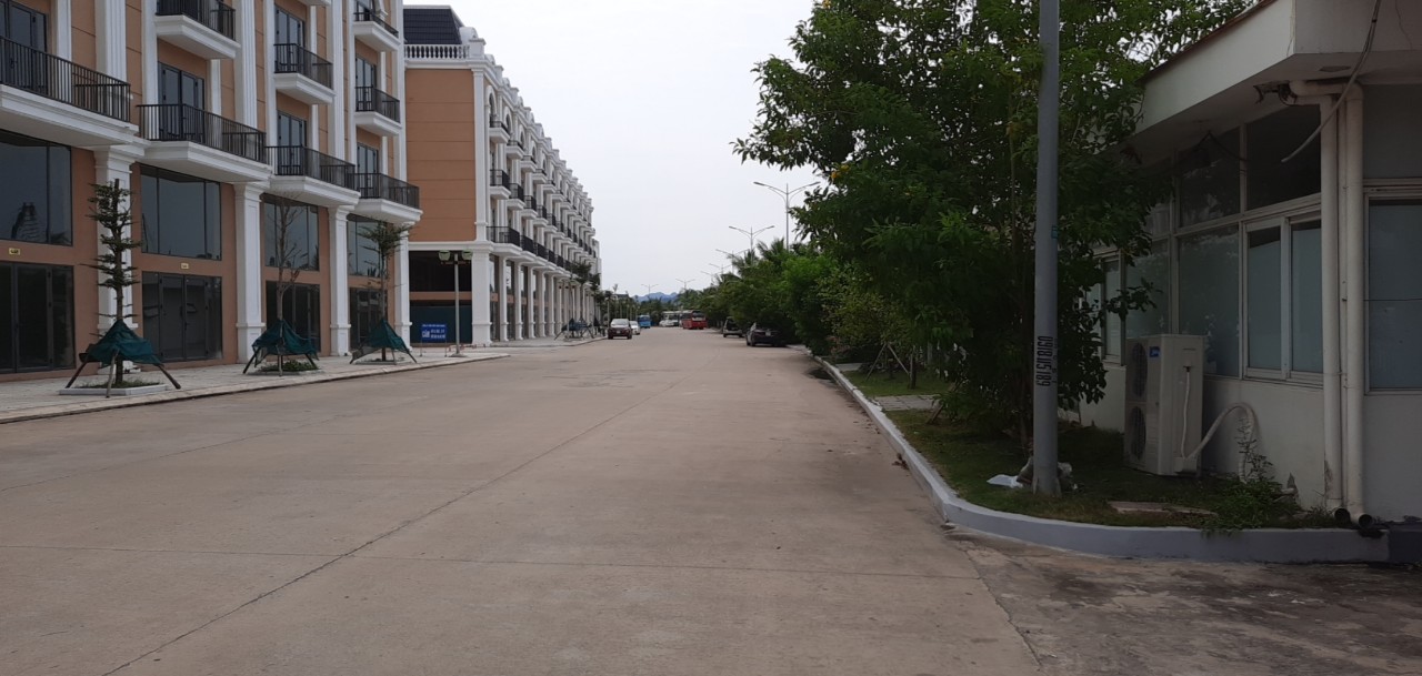 Cho thuê 2 căn shophouse cạnh nhau, mỗi căn 5 tầng diện tích 108m2/tầng tại Hạ Long, Quảng Ninh 12301261