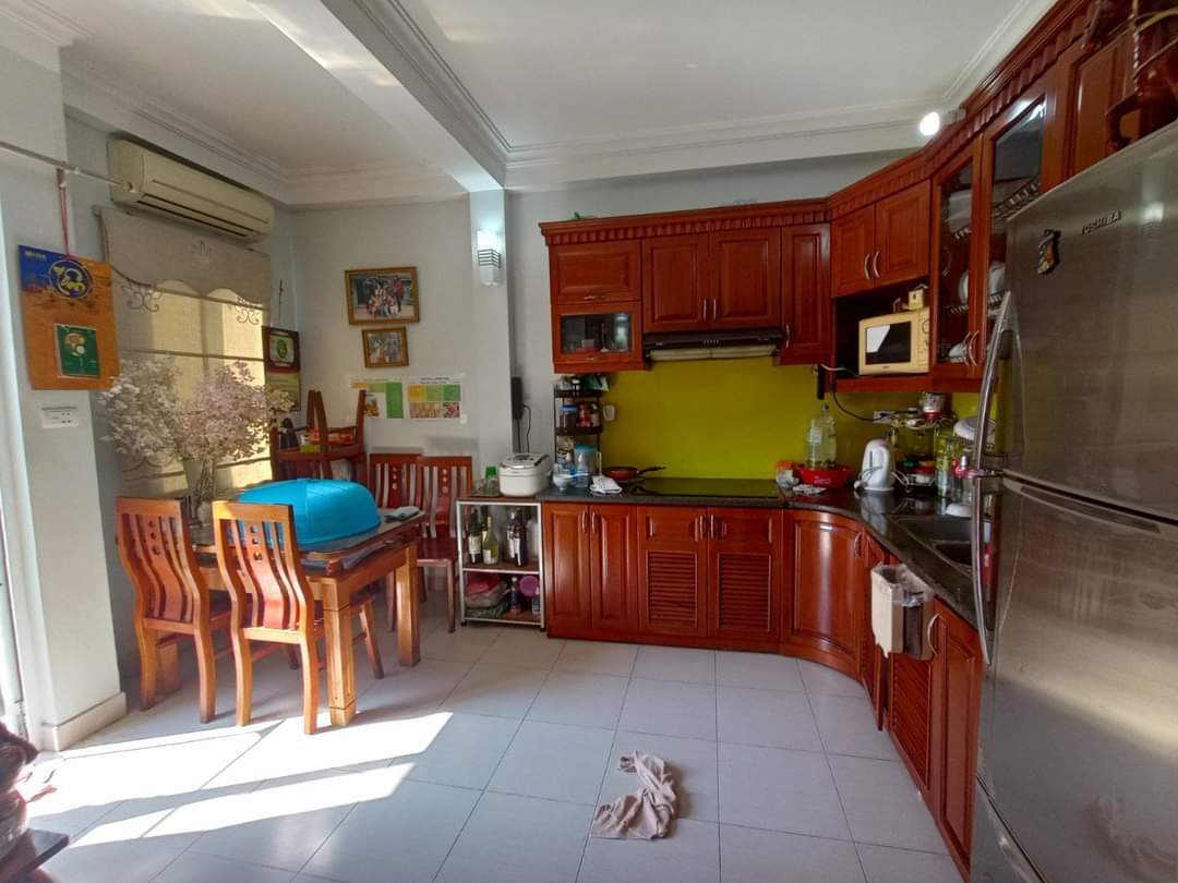 Bán nhà mặt phố Cát Linh, quận Đống Đa, Kinh doanh sầm uất 12316637