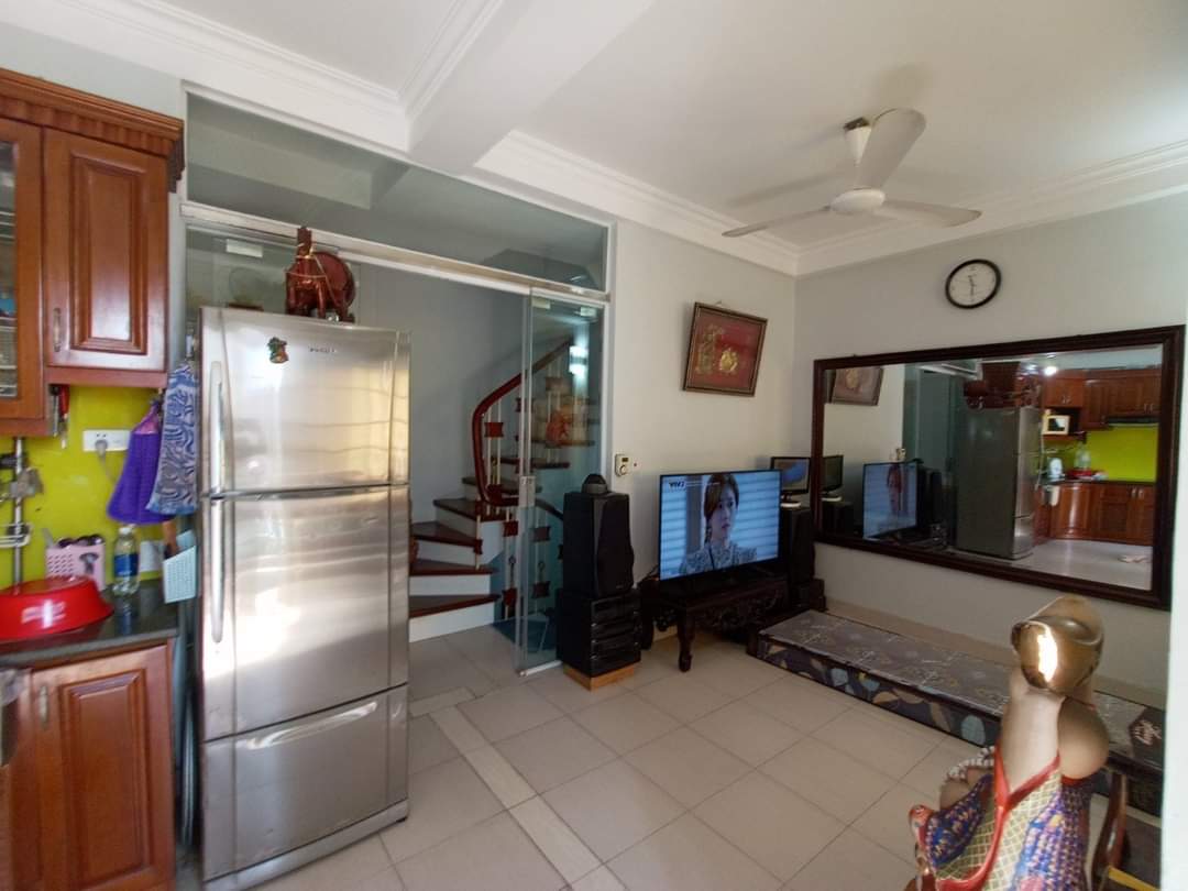 Bán nhà mặt phố Cát Linh, quận Đống Đa, Kinh doanh sầm uất 12316637