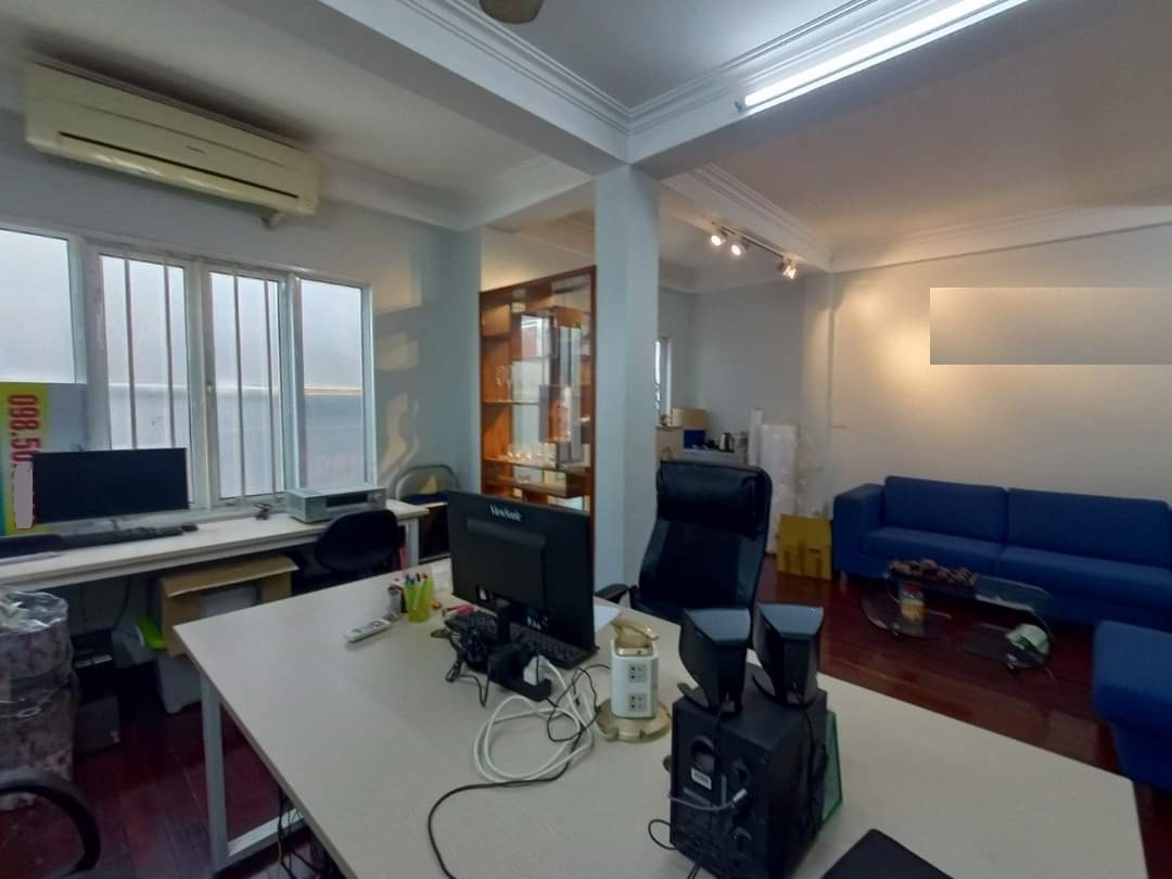 Bán nhà mặt phố Cát Linh, quận Đống Đa, Kinh doanh sầm uất 12316637