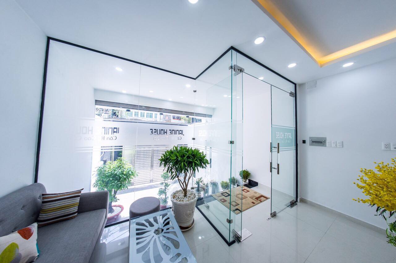 38 tỷ khách sạn 6 tầng hẻm xe hơi nhà sang choảnh nhất quận 5 đường nguyễn trãi 12335781