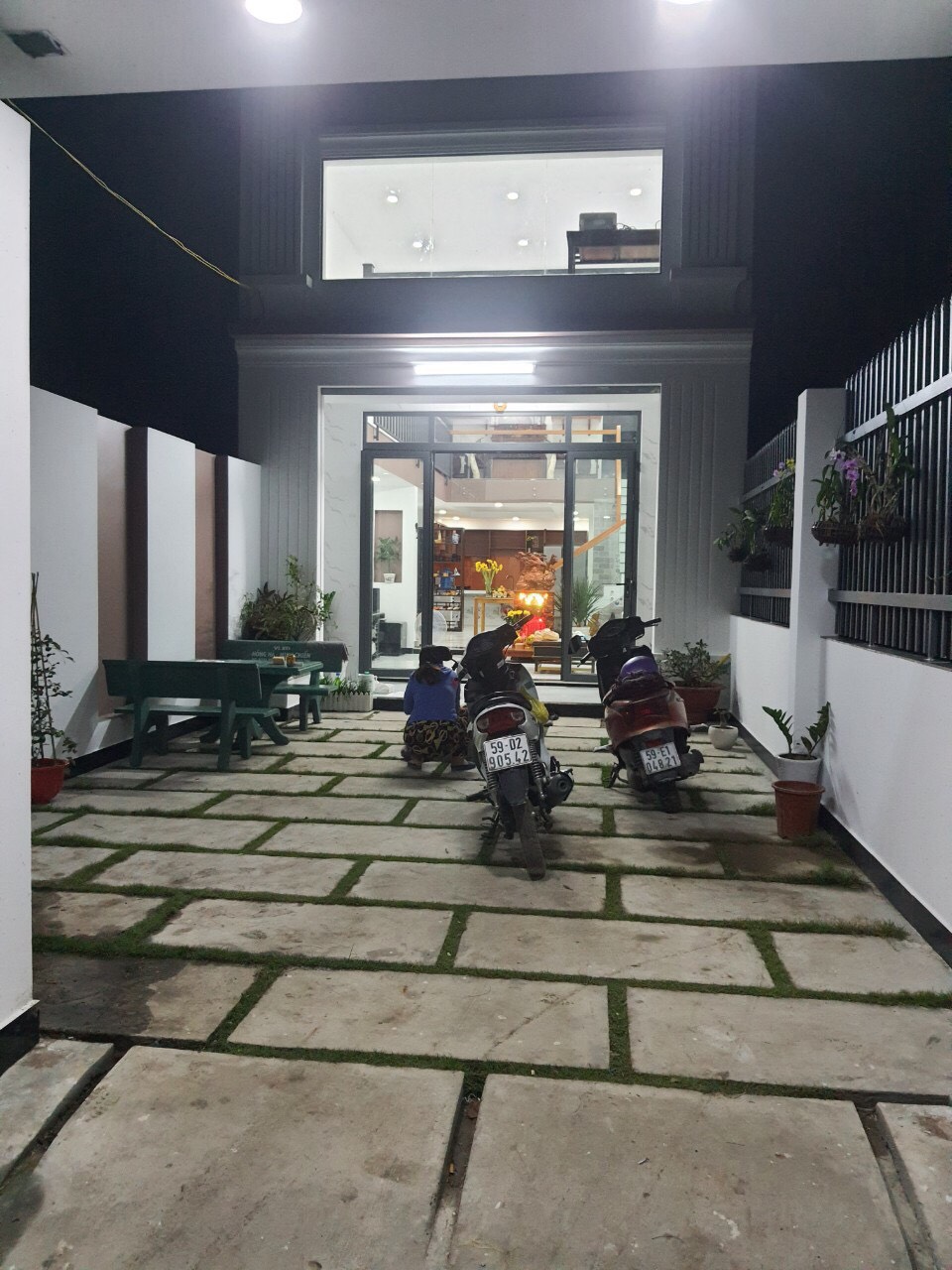 3,5 tỷ 5x51m2 dt 255m2 nhà và đất ngay đường mỹ hạnh DT9 đức hòa long an 12344777