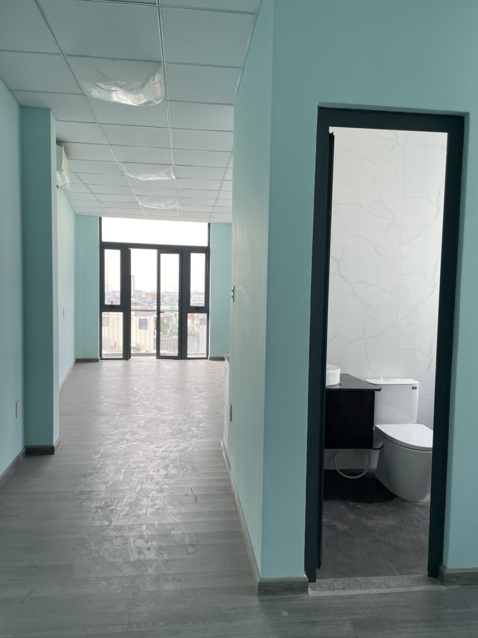 CHO THUÊ TOÀ NHÀ VĂN PHÒNG CAO CẤP 2 MẶT TIỀN,330 NƠ TRANG LONG, P12, QUẬN BÌNH THẠNH, TP HCM 12352280