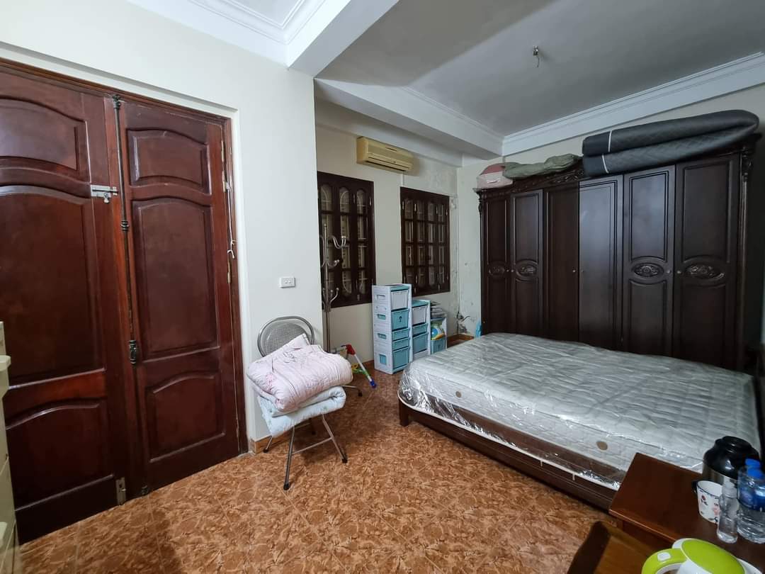 Bán nhà đường Trần Quốc Hoàn, Cầu Giấy, 55m x 5 tầng, Ô tô tránh 12360900