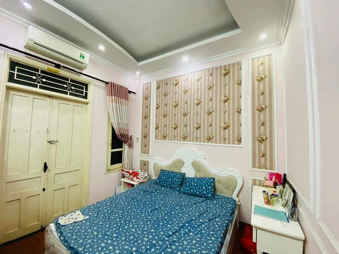 Bán nhà riêng Đường Láng, quận Đống Đa, 48m x 5 tầng, 2 thoáng 12363425