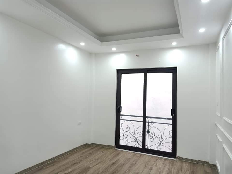 BÁN NHÀ PHÂN LÔ HOÀNG QUỐC VIỆT –OTÔ VÀO CỬA-CÁCH 20M OTO ĐỖ NGÀY ĐÊM. 12382764