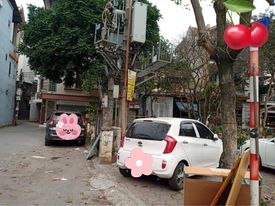 Ô tô 7 chỗ đỗ cửa, thoáng trước sau Nguyễn Văn Cừ - Long Biên 65m 4T MT4.5m chỉ hơn 6 tỷ.
 12386220