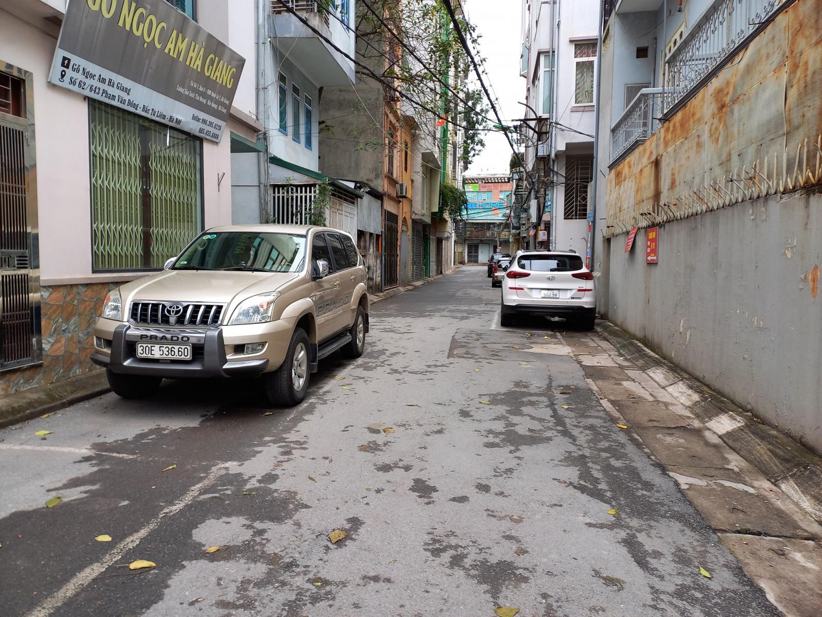 NHÀ HIẾM PHẠM VĂN ĐỒNG ,Ô TÔ ĐỖ CỔNG, VÀI BƯỚC CHÂN RA PHỐ 99M2 MT5,6 GIÁ CHÀO 6,8 TỶ 12418365