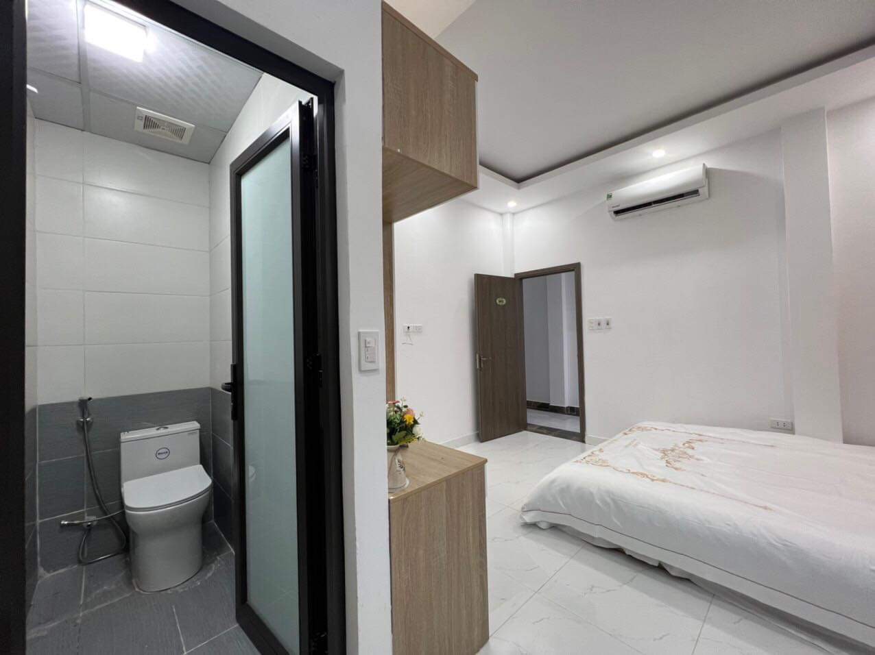 SIÊU PHÂM 1 0 2 ! Hoàng Quốc Việt 8T thang máy,Gara ô tô doanh thu đỉnh giá 30 tỷ 12424362