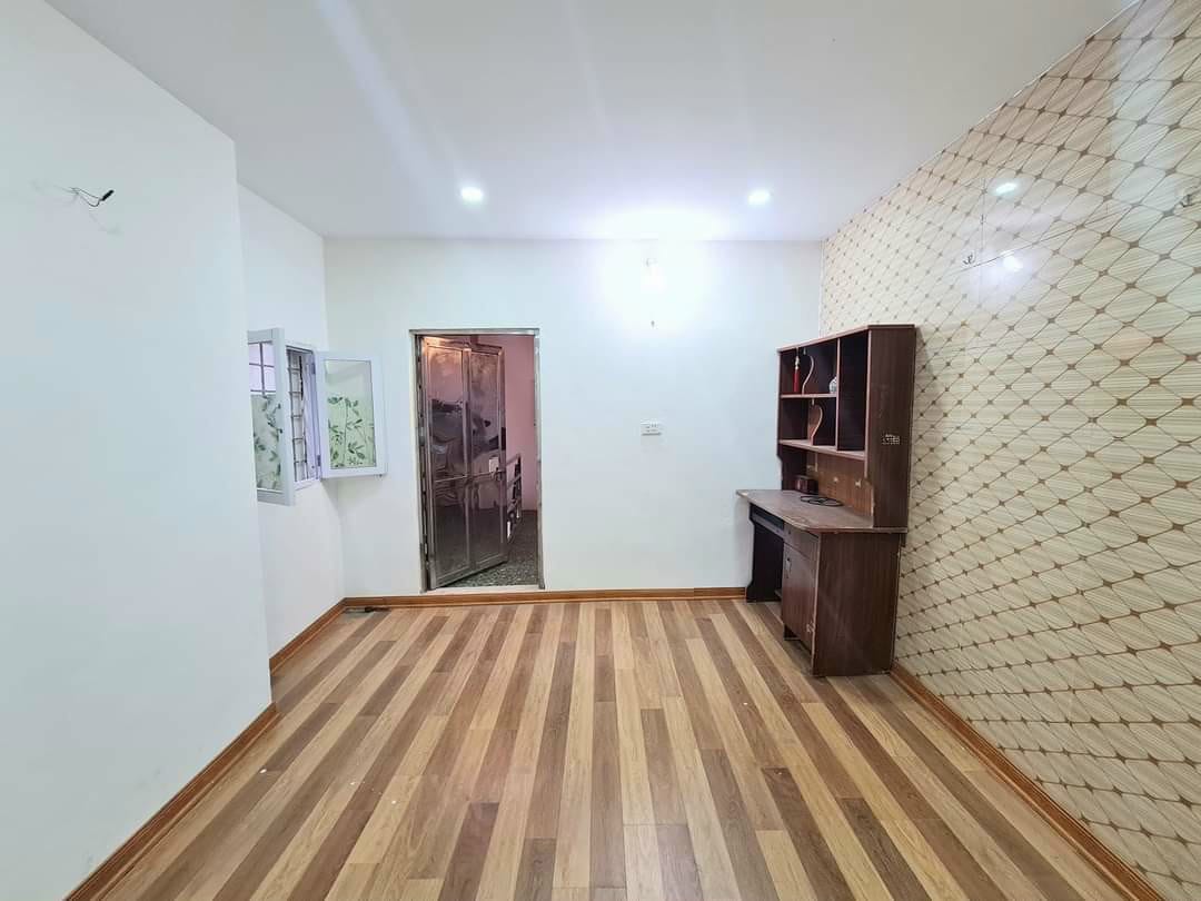 Bán gấp nhà 3 tầng, Quận Đống đa, 32m2, chỉ 2 tỷ 35, ở ngay 12453133