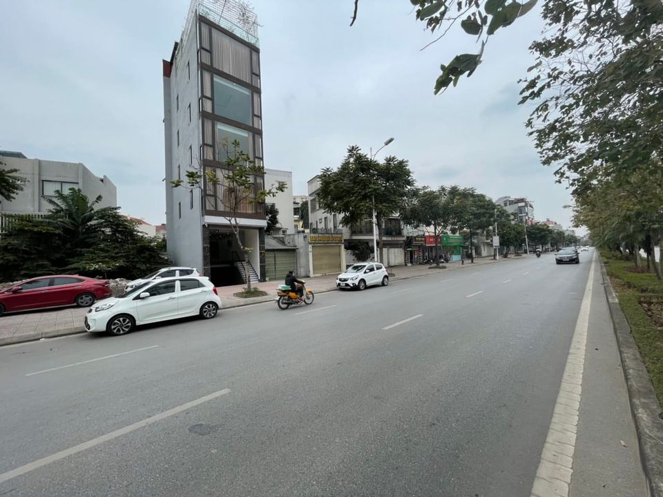 Bán đất , Ngọc Thuỵ ,lô góc vuông vắn ô tô tải đỗ, ở sướng 50m2, MT 7.3m 5.35 tỷ 12461118