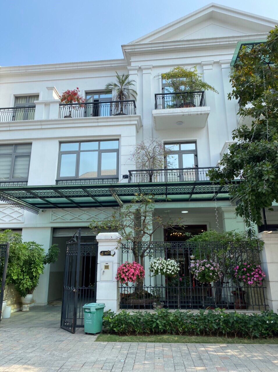 
Bán biệt thự NQ21 Vinhomes Riverside Long Biên DT 155m2 . Gía 38 tỷ  12478244