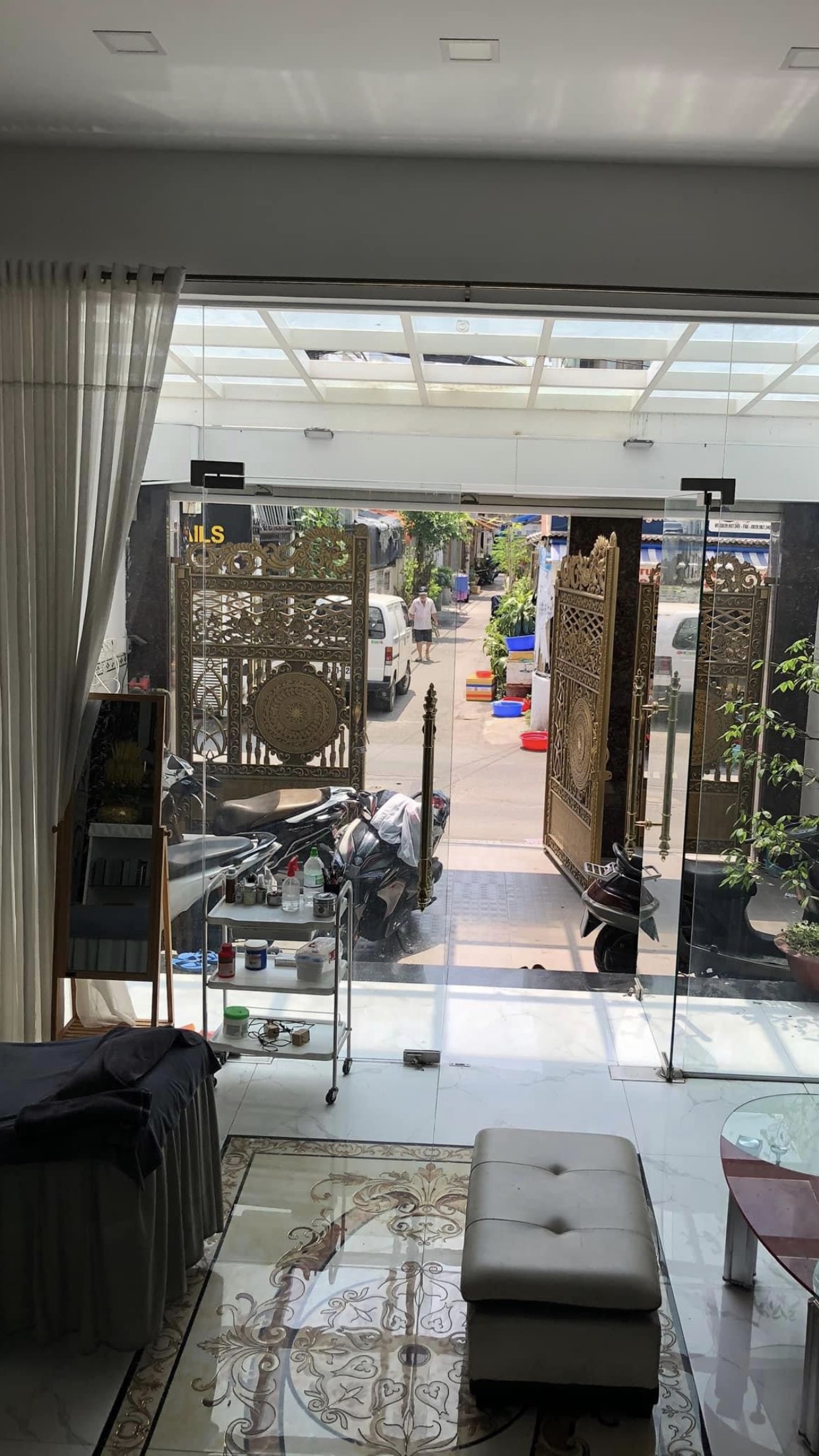 Bán Nhà MT Gò Vấp- 4 Tầng- 109m2 (6x18,5m) Trục Nguyễn Văn Khối P9- Giá: 12,6 Tỷ  
  12482569