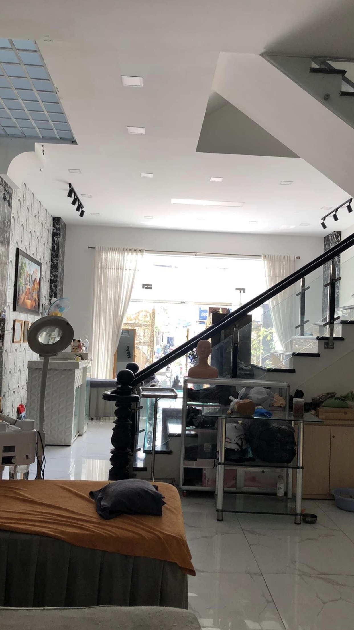 Bán Nhà MT Gò Vấp- 4 Tầng- 109m2 (6x18,5m) Trục Nguyễn Văn Khối P9- Giá: 12,6 Tỷ  
  12482569