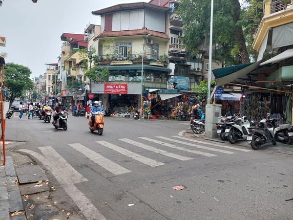 Chính chủ cho thuê cửa hàng mặt phố 23 Đồng Xuân - Hoàn Kiếm - Hà Nội 12484017