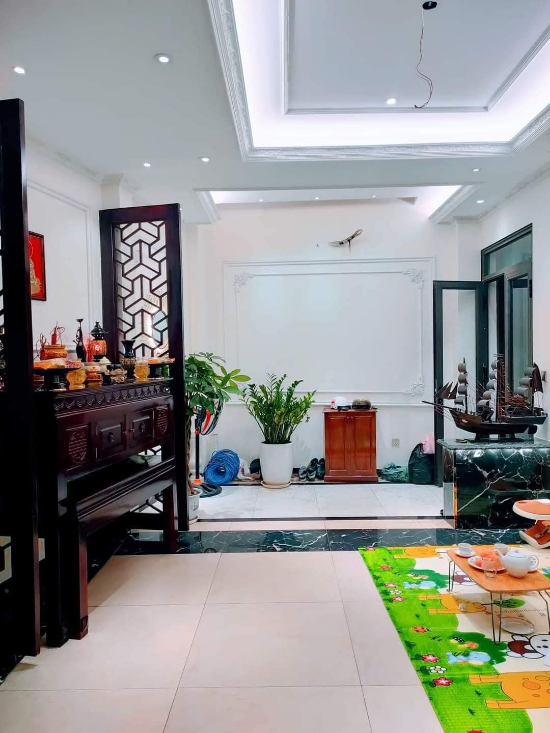 Bán nhà Thạch Bàn, dân xây,mới kính koong, 20m ra đường cổ Linh 35m2, 4 tầng, 2.75 tỷ 12508459