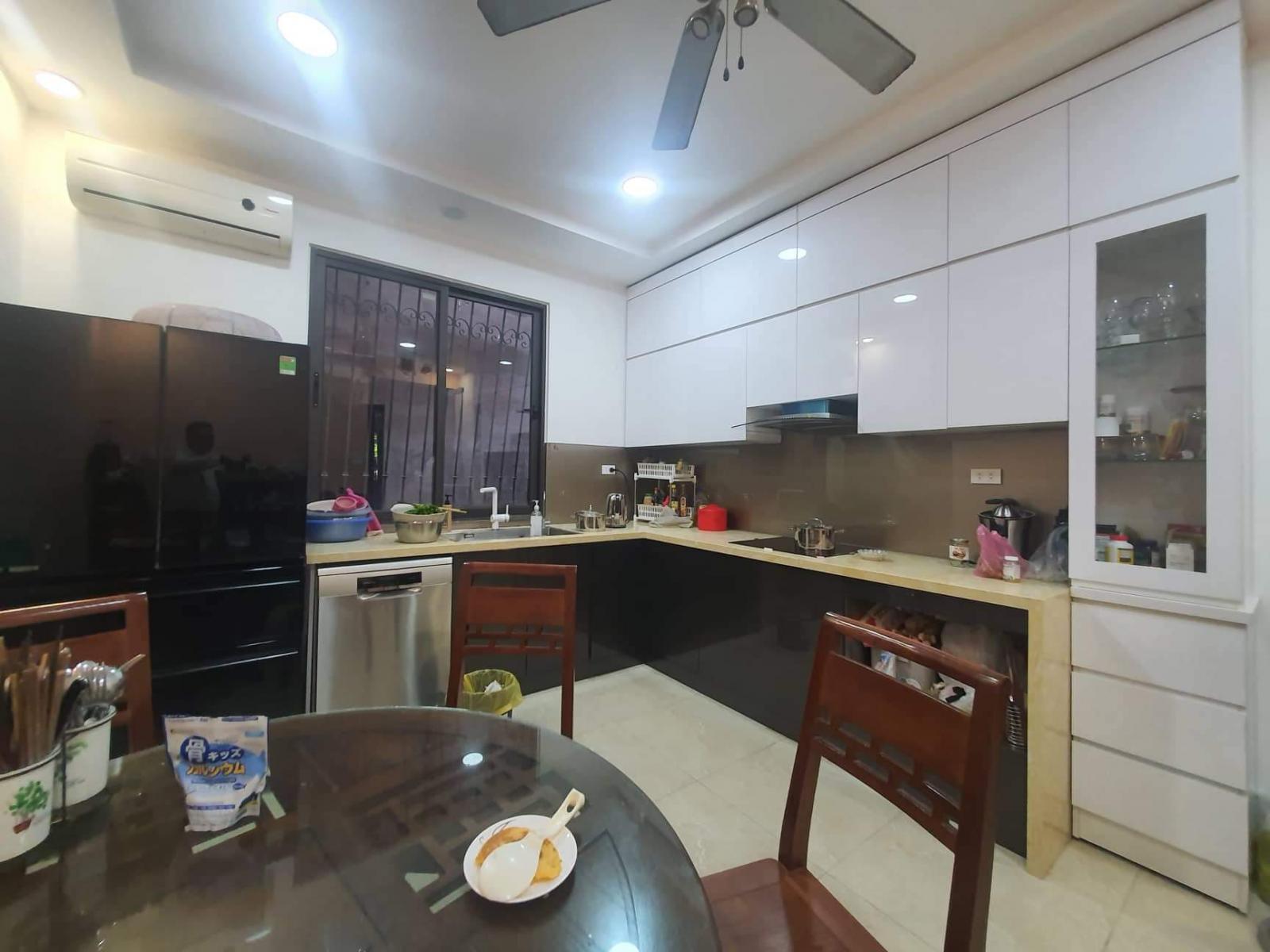 Bán nhà Huỳnh Thúc Kháng, Đống Đa, 86m x 5 tầng, Ô tô tránh 12543699