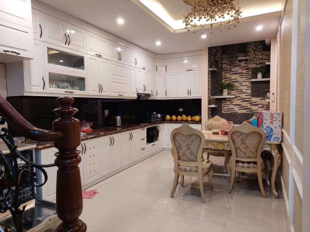 Bán nhà 5 Yên Phúc- Hà Đông, DT 50 m2, MT 3.5 m, vỉa hè rộng kinh doanh đỉnh cao giá 10 tỷ. 12548227