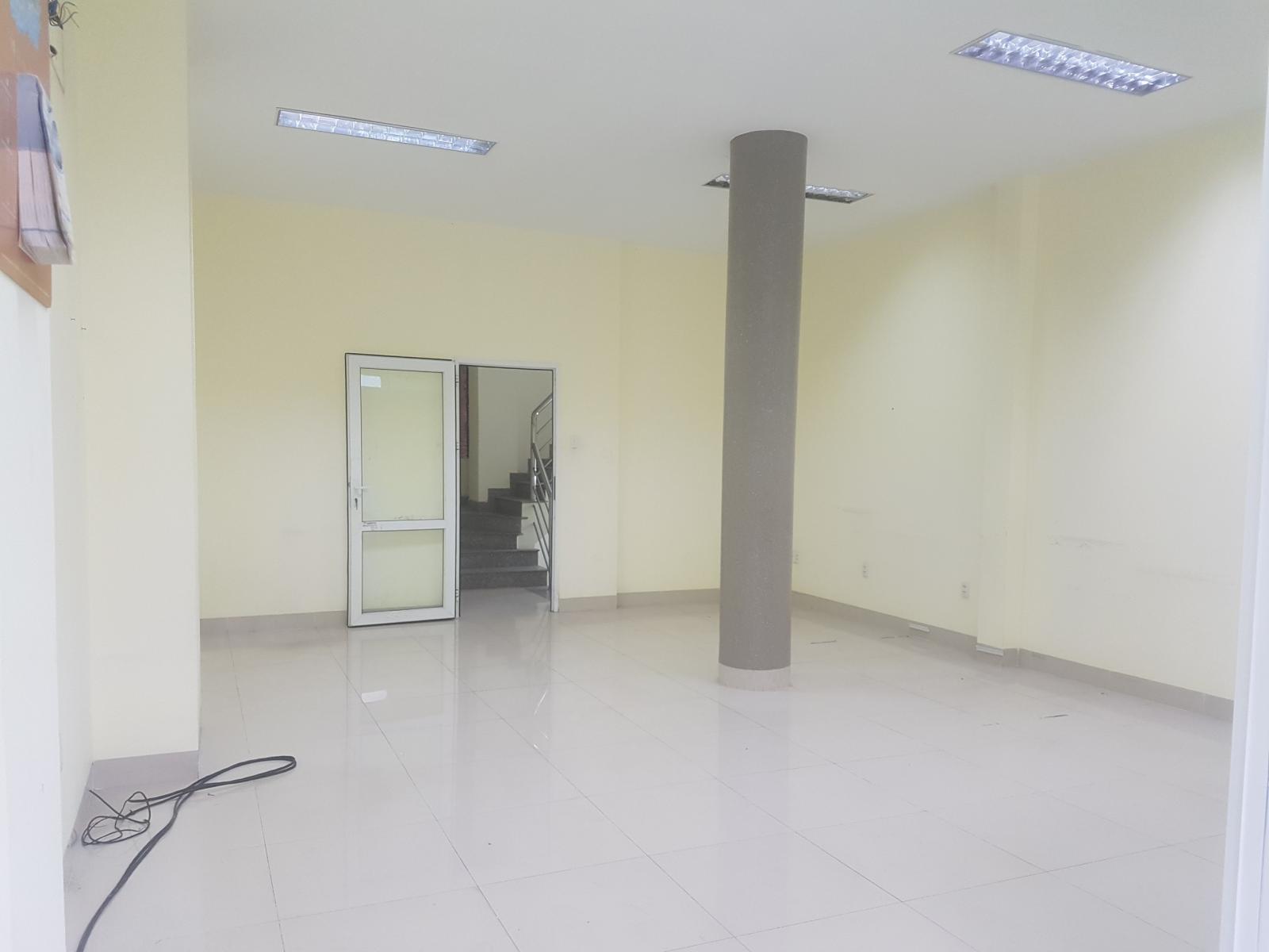 Cho thuê nhà mặt tiền sạch đẹp 1 trệt 2 lầu đường 30/4 TP Vũng Tàu 12571436