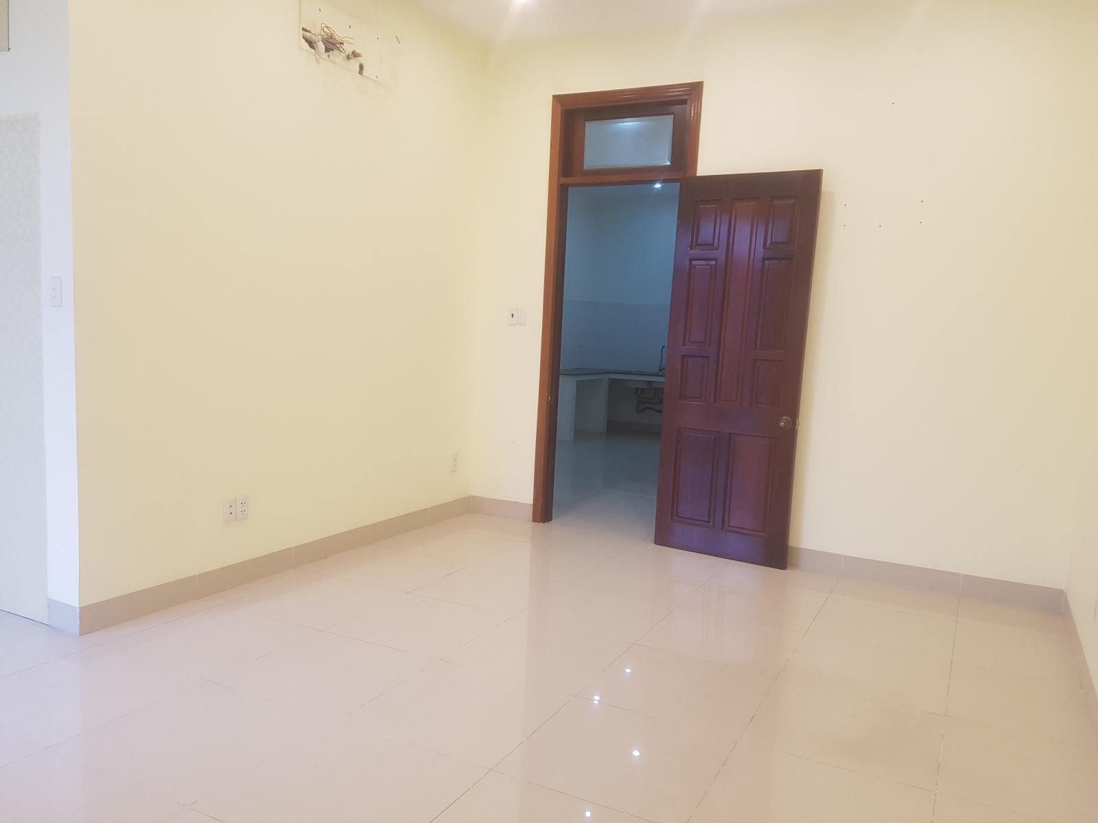 Cho thuê nhà mặt tiền sạch đẹp 1 trệt 2 lầu đường 30/4 TP Vũng Tàu 12571436