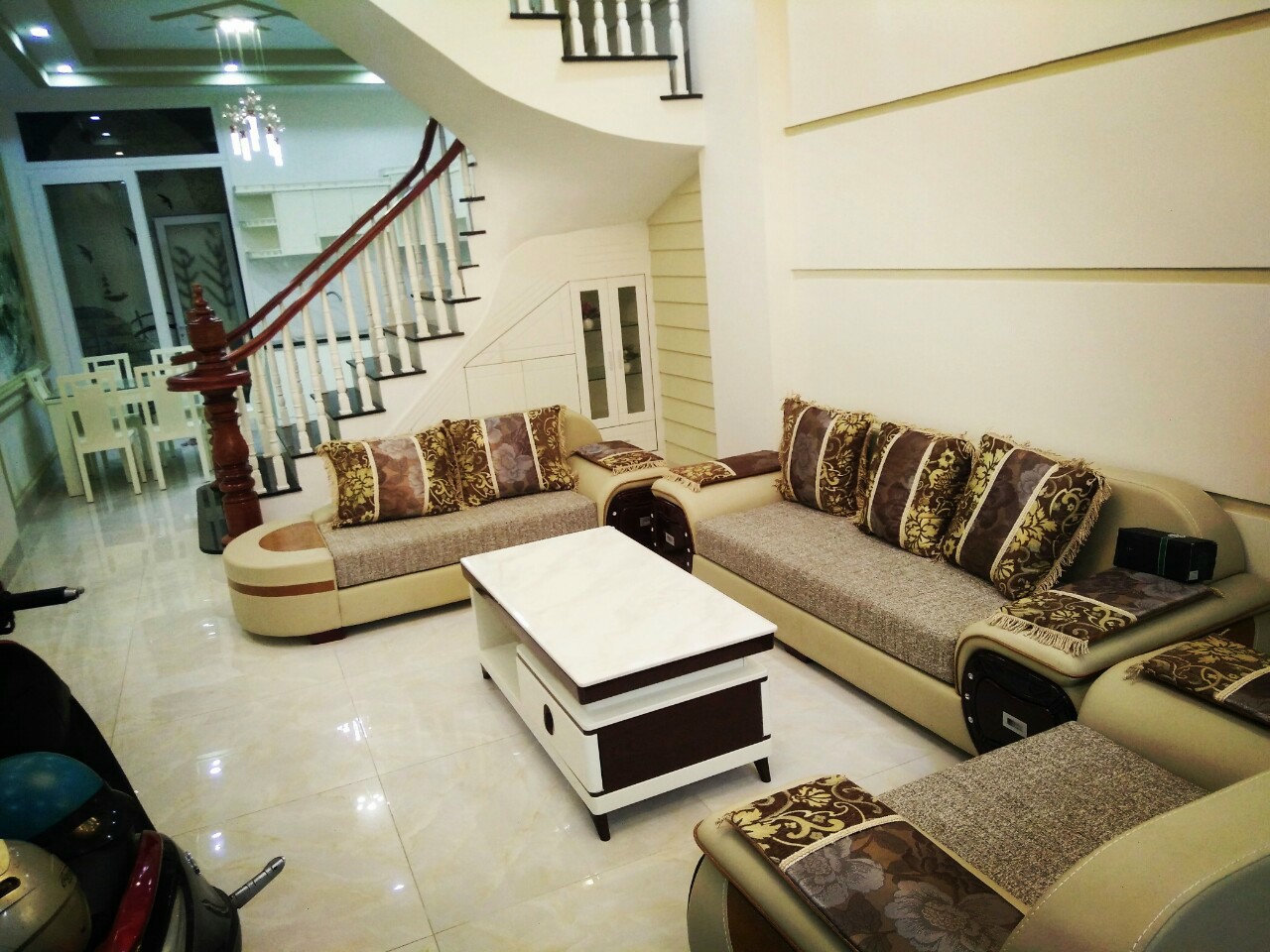 Cho thuê nhà 1 trệt 3 lầu đường Đồ Chiểu P1 Vũng Tàu, full nội thất 12579627