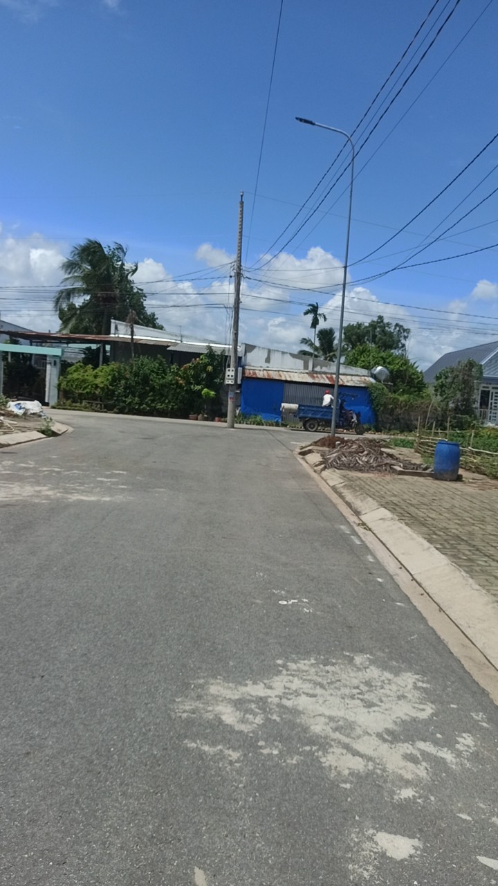 ĐẤT MẶT TIỀN THỊ TRẤN HẬU NGHĨA, HUYỆN ĐỨC HÒA, FULL THỔ CƯ 12609516