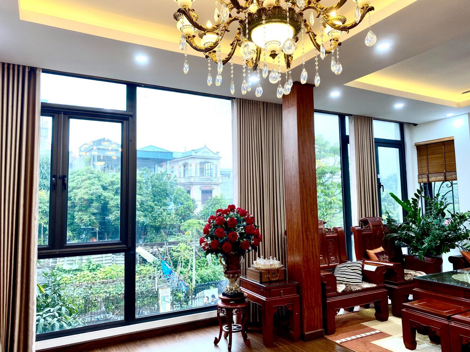 Nhà mới, mặt tiền khủng, ô tô tránh, KD mọi mặt hàng Nguyễn Văn Cừ 60m 5T MT7m giá 12.9 tỷ. 12613490