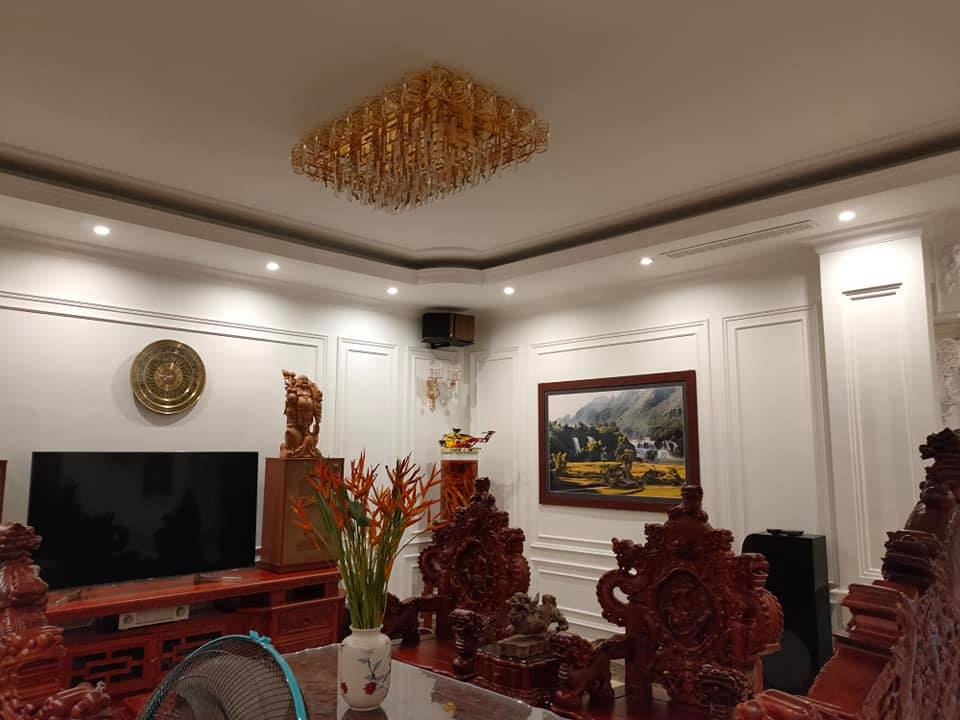 Bán Nhà Trần Quốc Hoàn 100m2*MT 6.8m, giá chỉ 20 tỷ, P.lô Ô tô vào nhà, Kinh doanh, Văn Phòng đỉnh! 12620796