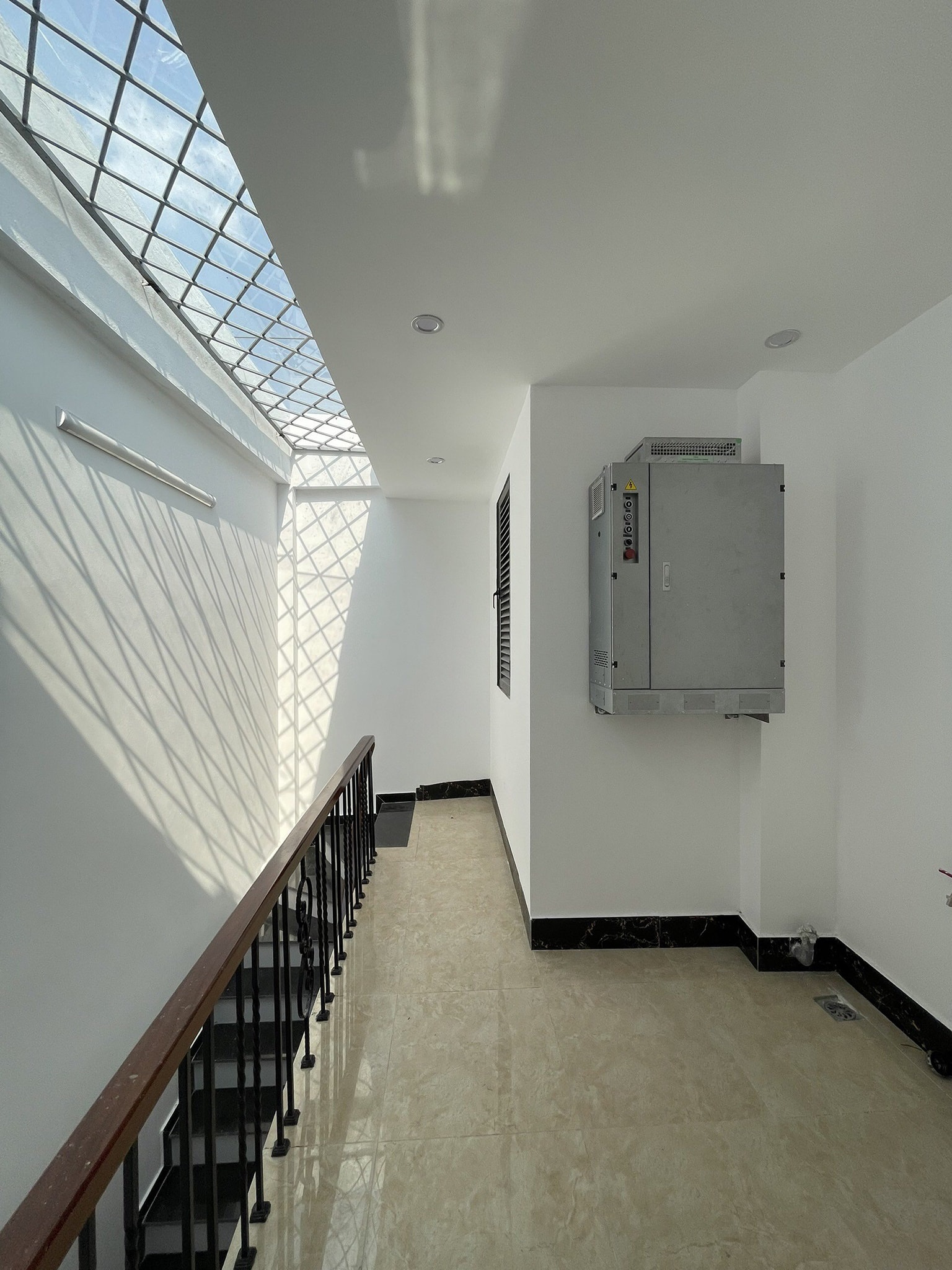 Siêu phẩm phân lô oto ngõ thông Cầu Giấy 85m2 mt5m 5T thang máy giá 16 tỷ. 12623986