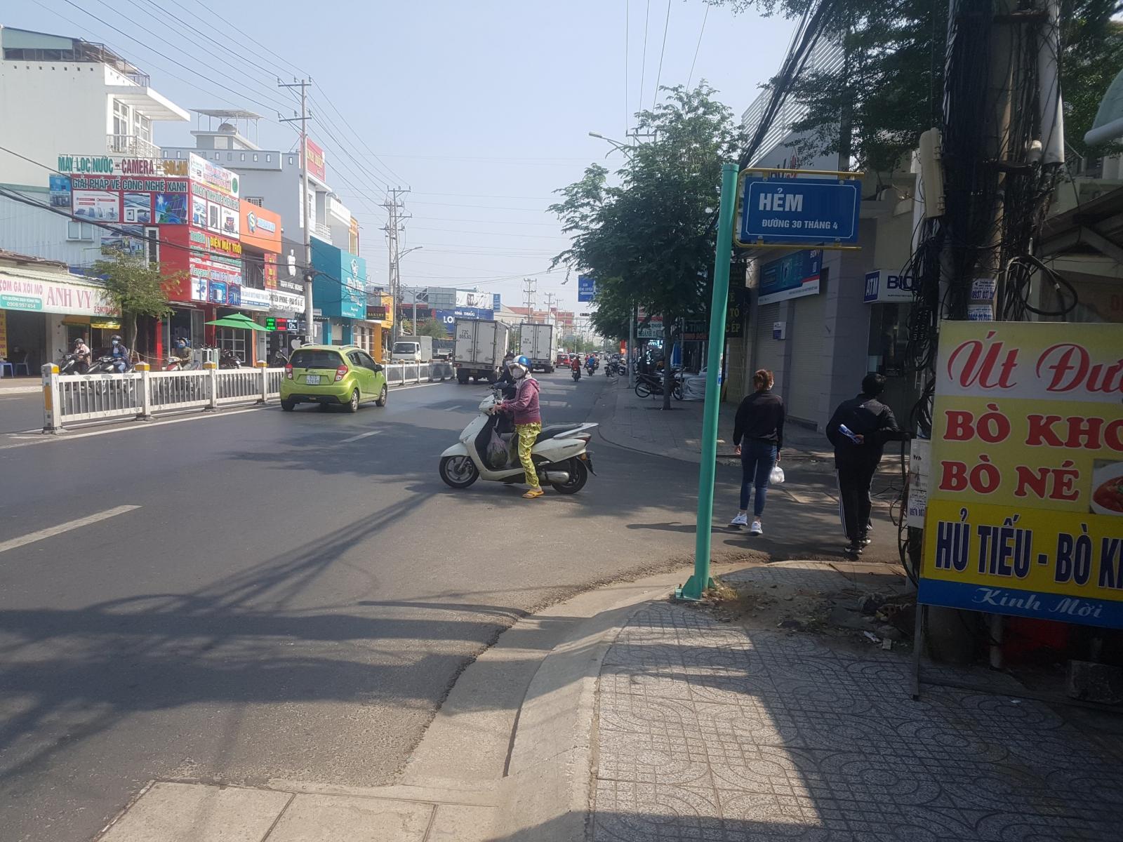 Cho thuê mặt bằng 1 trệt 1 lầu đường 30/4 TP Vũng Tàu ngay ngã 3 đông đúc 12628151