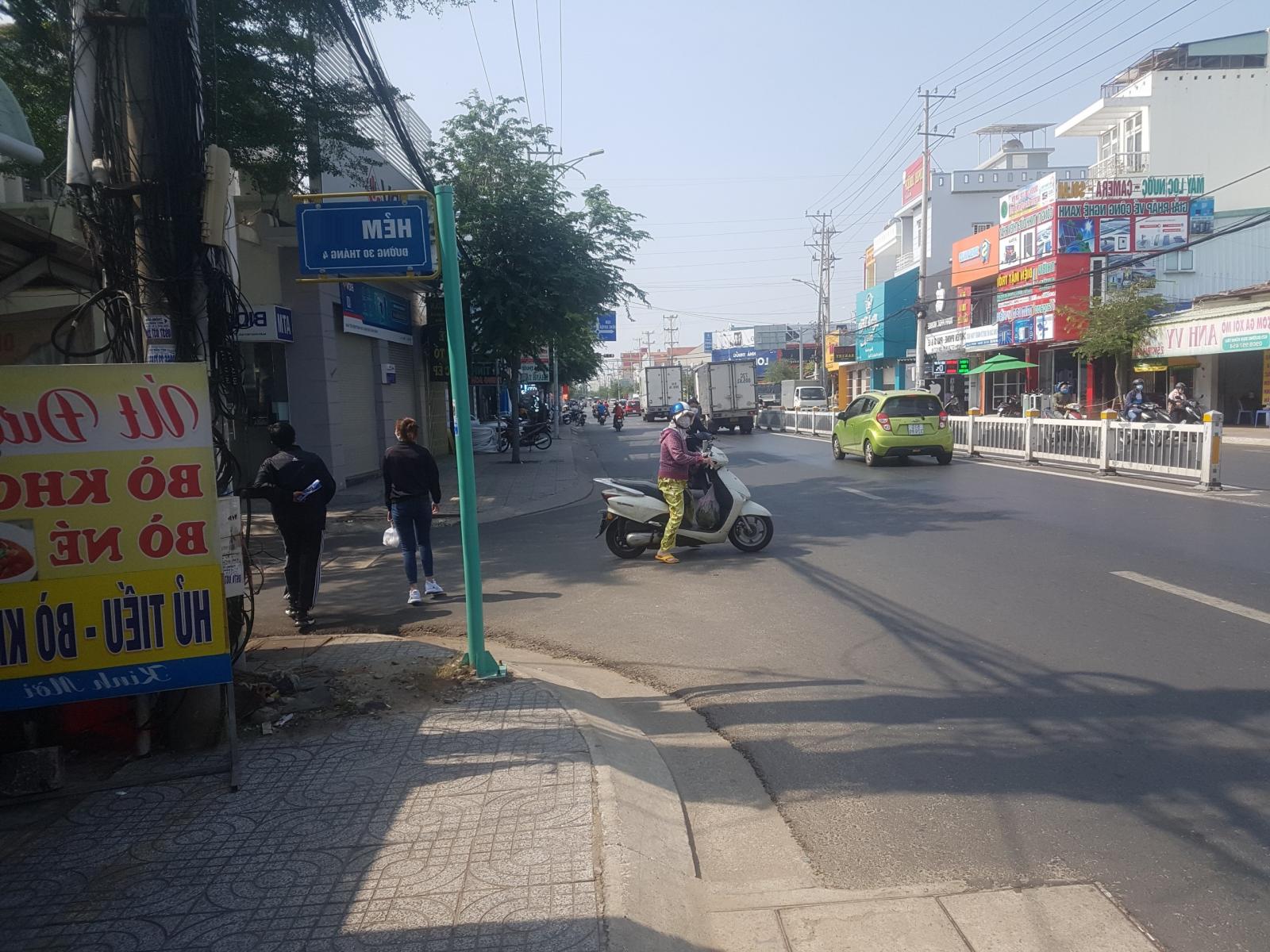 Cho thuê nhà mặt tiền 1 trệt 1 lầu đường 30/4 TP Vũng Tàu ngay ngã 3 đông đúc 12628254