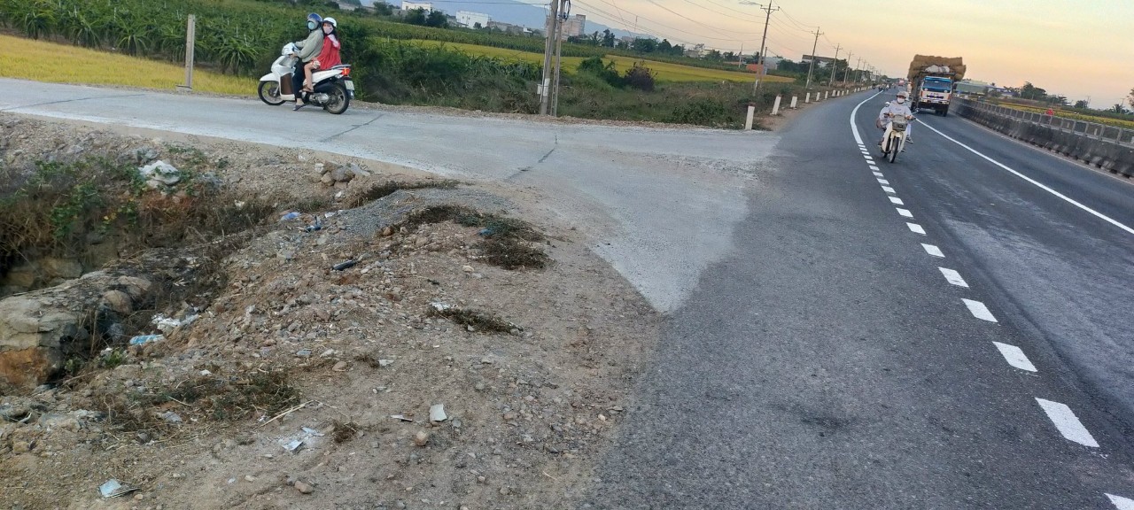 ĐẤT NÀ VIEW SÔNG. KHU VỰC CÓ CHIM YẾN SINH SỐNG - XÃ HỒNG THÁI HUYỆN - BẮC BÌNH - TỈNH BÌNH THUẬN 12677374