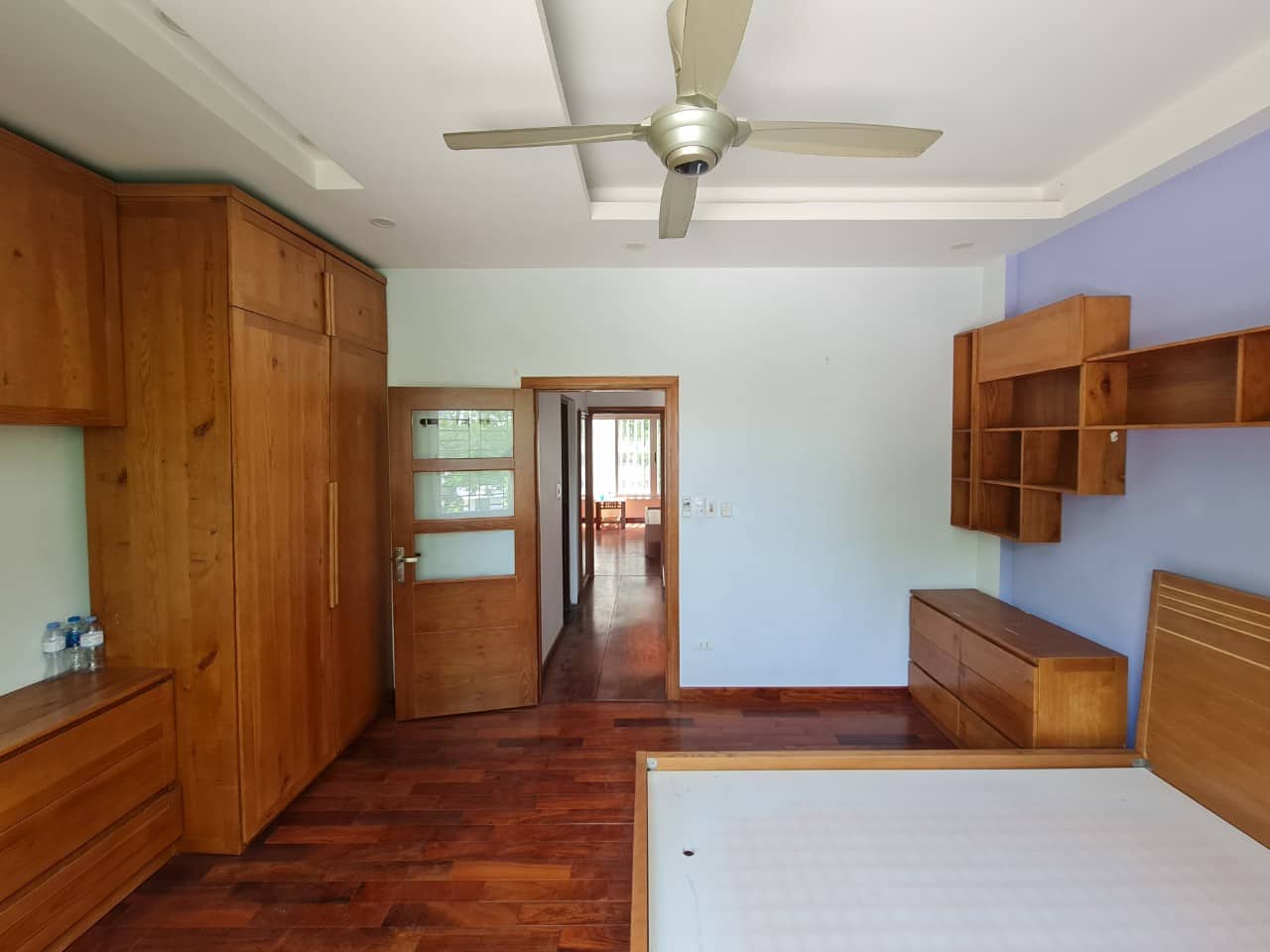 Bán nhà độc nhất Cầu Giấy Hồ Tùng Mậu 50m2 mt4m 5t phân lô oto kinh doanh 8,8 tỷ LT. 12686396