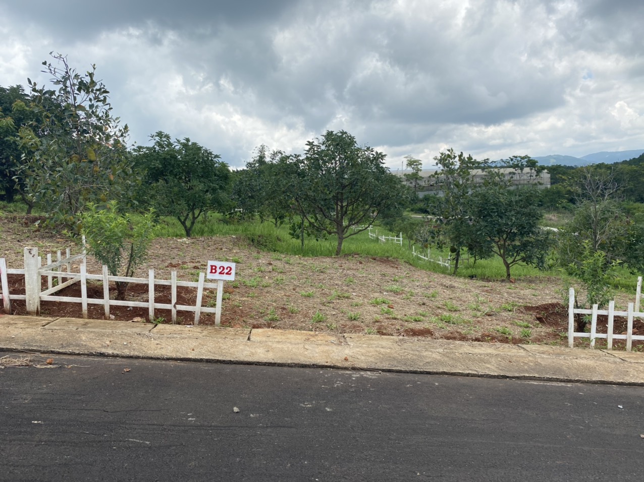 GIA ĐÌNH CÓ VIỆC CẦN BÁN GẤP LÔ ĐẤT THỔ CƯ NGAY TRUNG TÂM HUYỆN LÂM HÀ, LÂM ĐỒNG. GIÁ CỰC TỐT 12705044