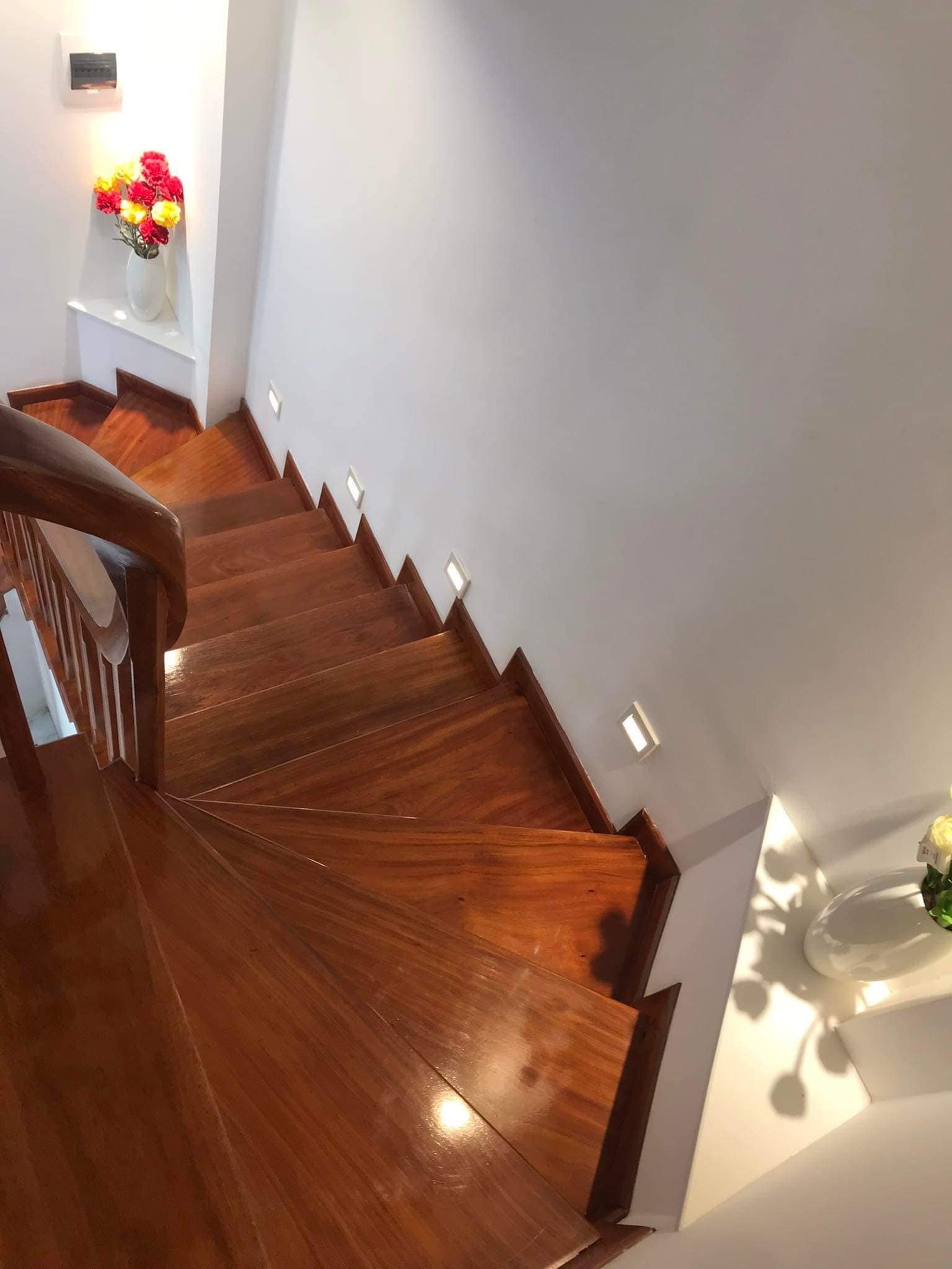  Siêu phẩm Mễ Trì Nam Từ Liêm phân lô-oto vào nhà-ngõ thông-kinh doanh 35m2 mt3,5m 4,7 tỷ .
 12709654