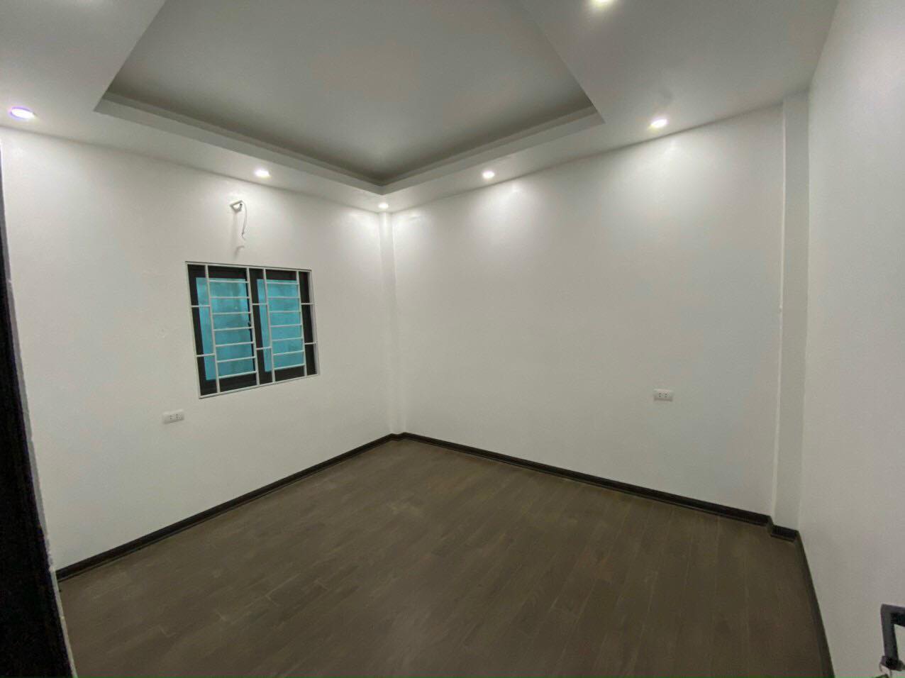 Siêu phẩm lô góc-ngõ thông-oto đỗ cửa Nam Từ Liêm Lê Đức Thọ 80m2 mt6m 5tỷ. 12720696