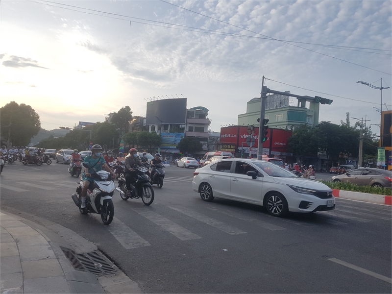 Cho thuê mặt bằng rộng 300m2 gần ngã 5 Trương Công Định Tp Vũng Tàu 12735798