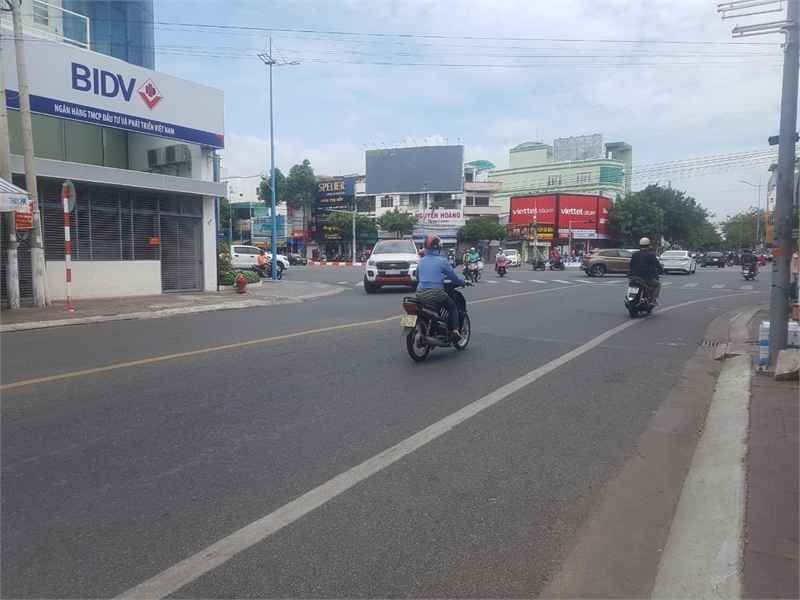 Cho thuê mặt bằng to 250m2 đường Lê Hồng Phong, Vũng Tàu 12735844