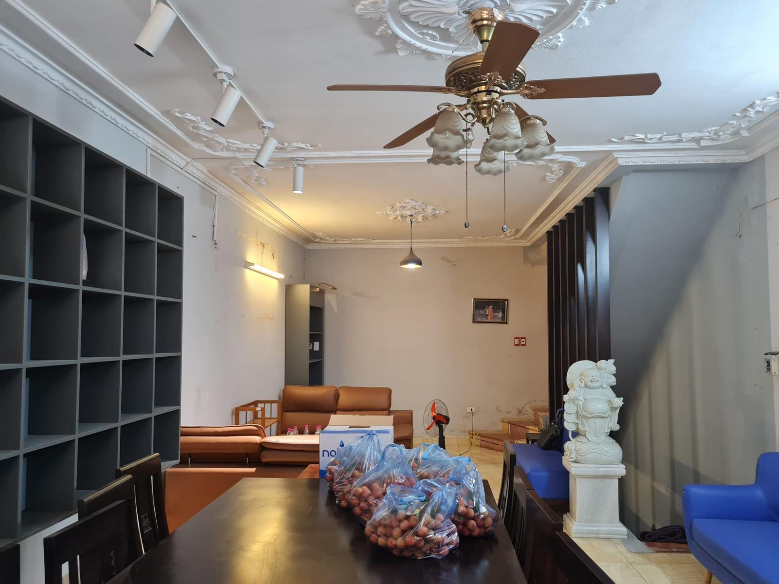 Siêu phẩm phân lô-vỉa hè -lô góc-oto đỗ cửa-kinh doanh Tây Hồ Âu Cơ 70m2 mt5,5m 6T 11tỷ. 12736494