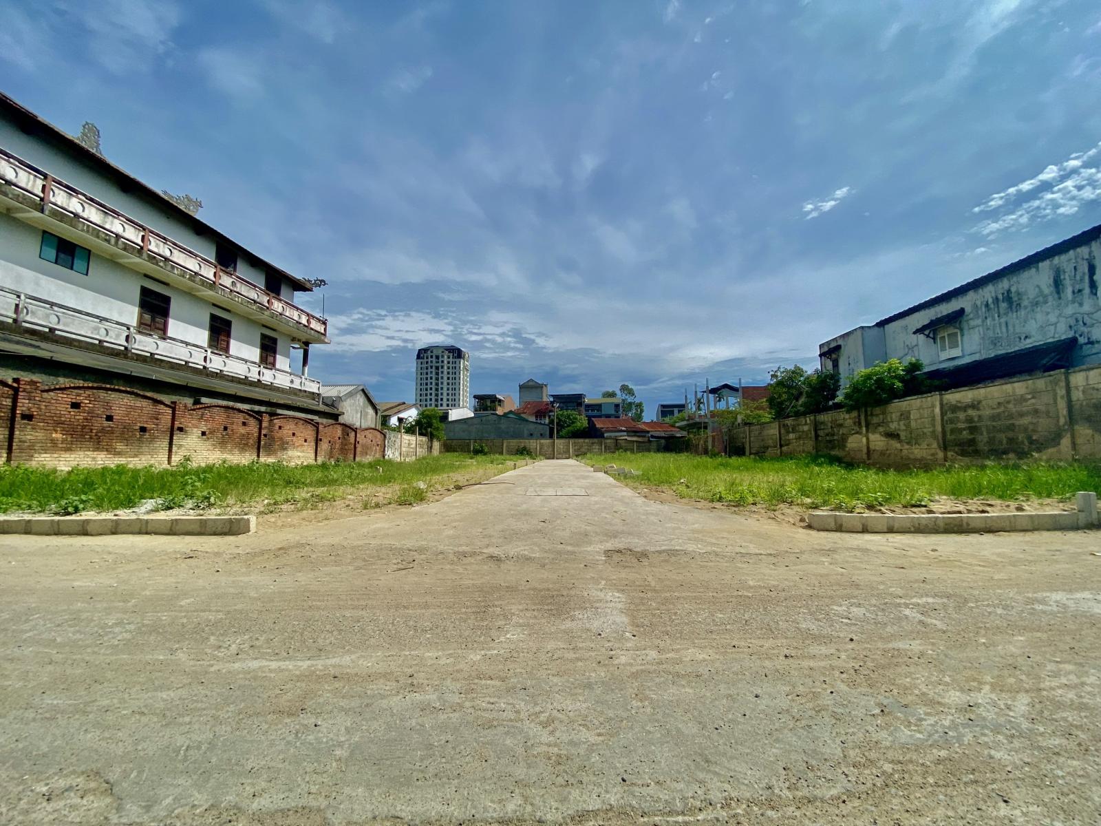 Đất trung tâm TP Huế - Cách đường chính Hoàng Quốc Việt 100m mà giá chỉ 2tỷ5 12743393
