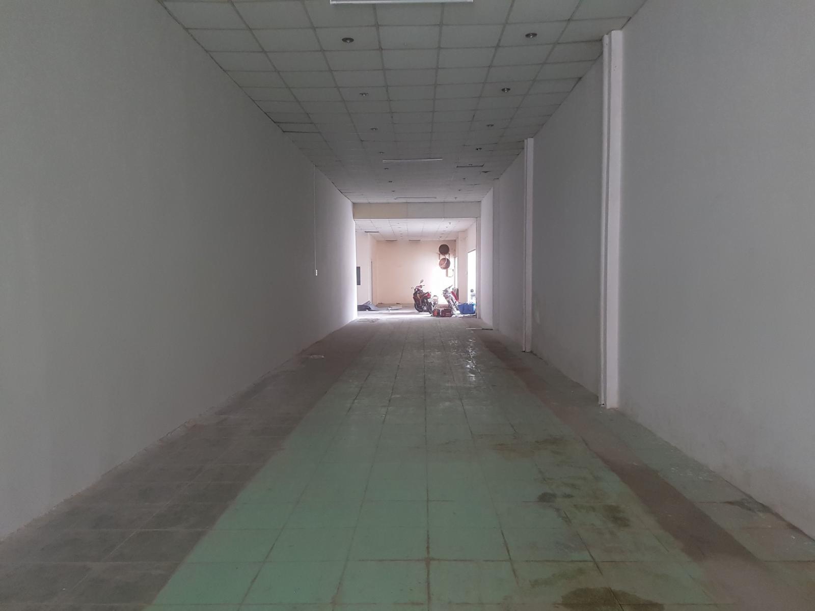 Cho thuê mặt bằng 350m2 ngã 5 Lê Hồng Phong, Vũng Tàu 12743876