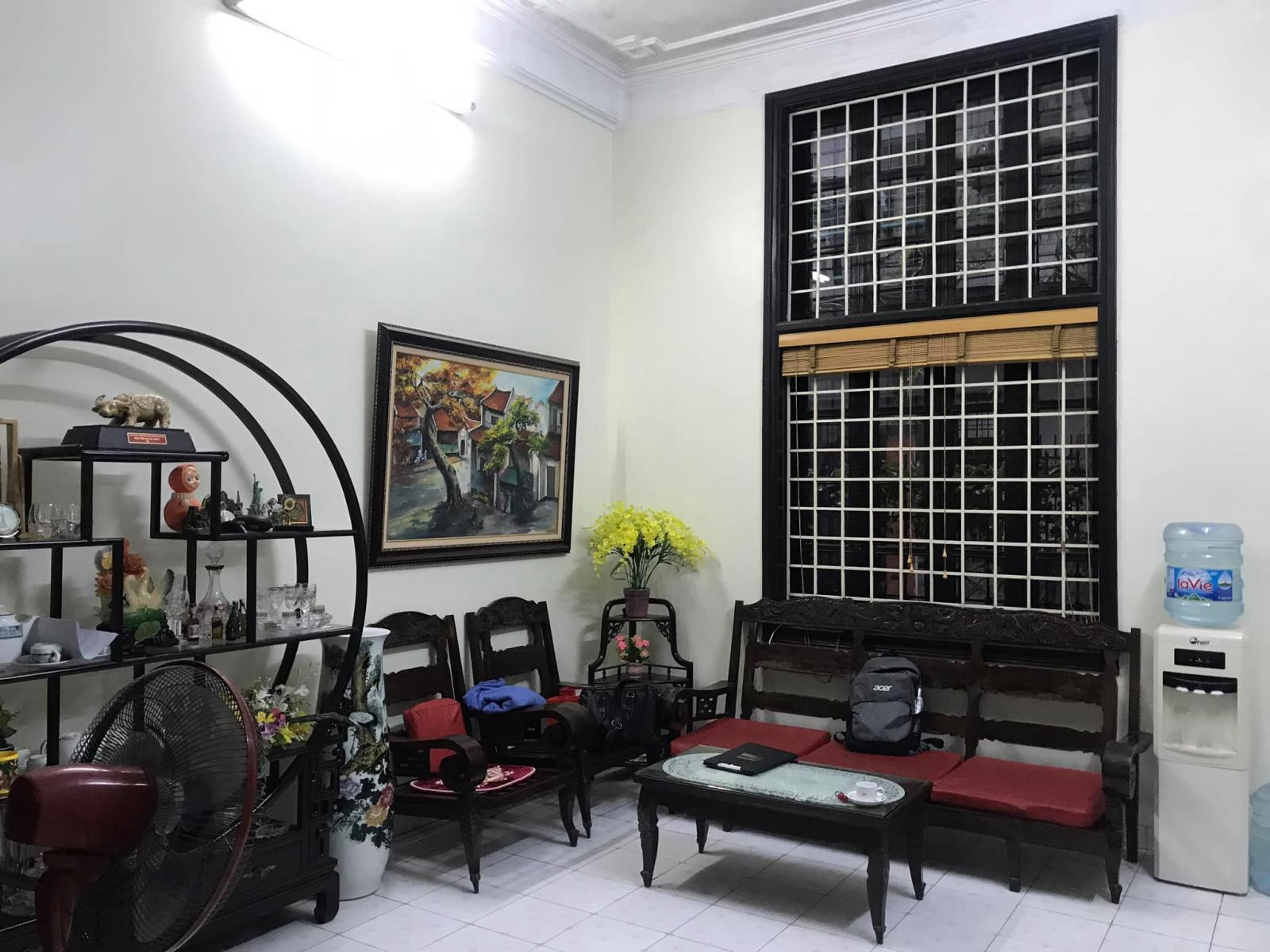 Siêu phẩm Âu Cơ Tây Hồ phân lô-oto đỗ cửa-kinh doanh 70m2 mt6m 6T 11tỷ .
 12754126