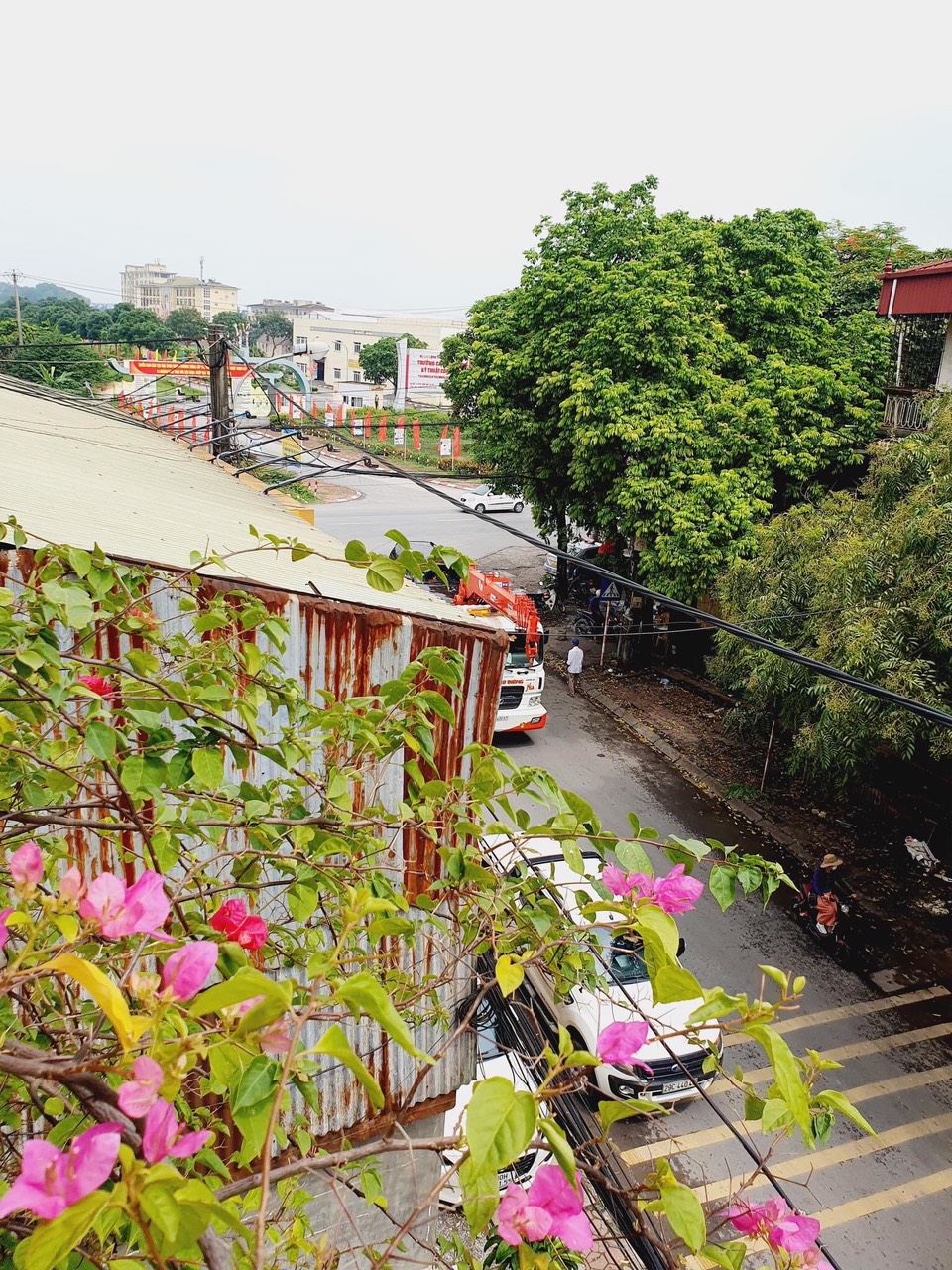 BÁN NHÀ ĐẸP MẶT ĐƯỜNG LÂM TIÊN ĐÔNG ANH, VỈA HÈ RỘNG, KINH DOANH NGÀY ĐÊM, THANG MÁY CHỜ  12769401