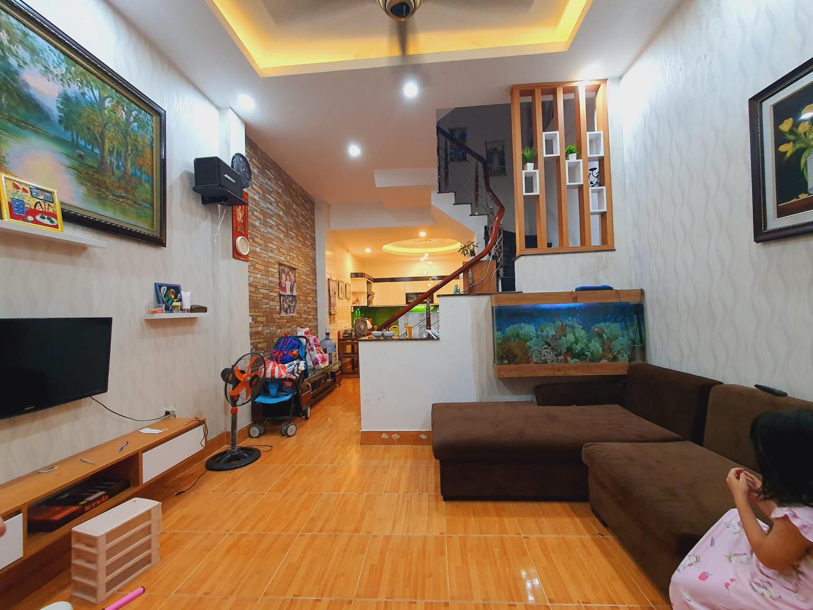 HƠN 3 TỶ SỞ HỮU NHÀ PHÚ DIỄN 40M2X5T, GẦN HỒ, THOÁNG SÁNG,NỘI THẤT ĐẸP 12782814